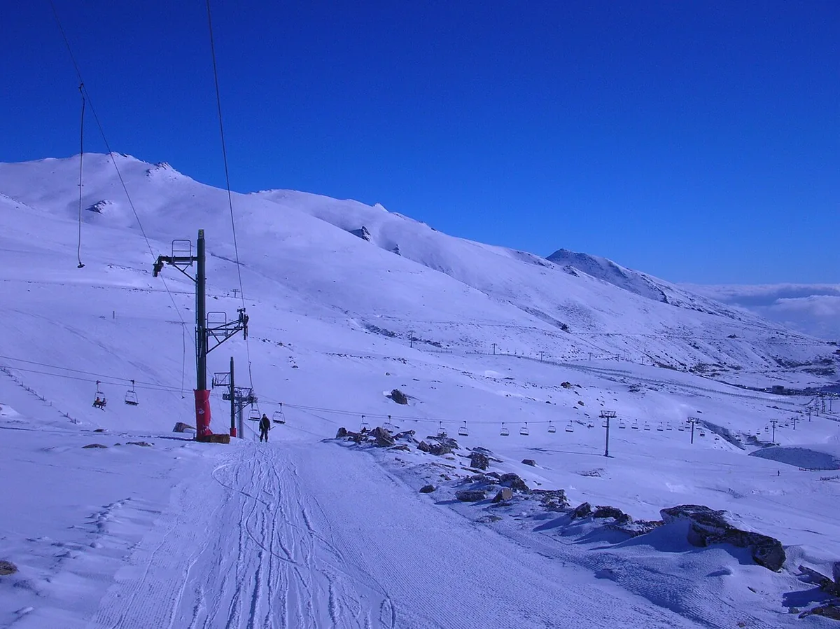 Alto Campoo, Spain. Photo: David Casado (CC BY-SA 2.0); resized and converted to WebP.