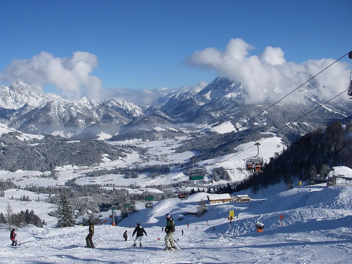 Fieberbrunn, Austria. Photo: Jean & Nathalie (CC BY 2.0); resized and converted to WebP.
