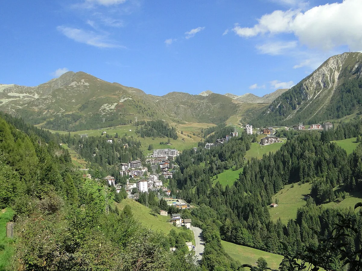 Foppolo, Italy. Photo: Ago76 (CC BY-SA 4.0); resized and converted to WebP.