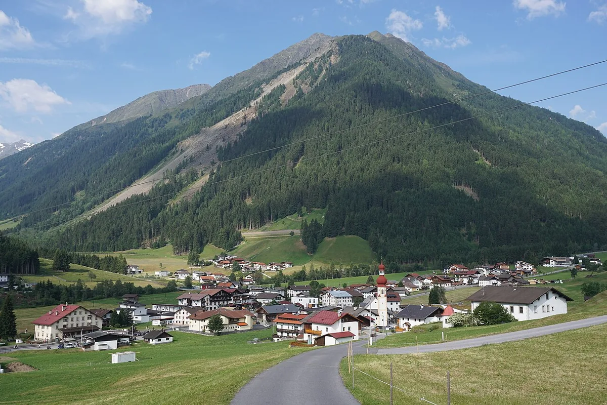Gries im Sellrain, Austria. Photo: Simon Legner ( User:simon04 ) (CC BY-SA 4.0); resized and converted to WebP.