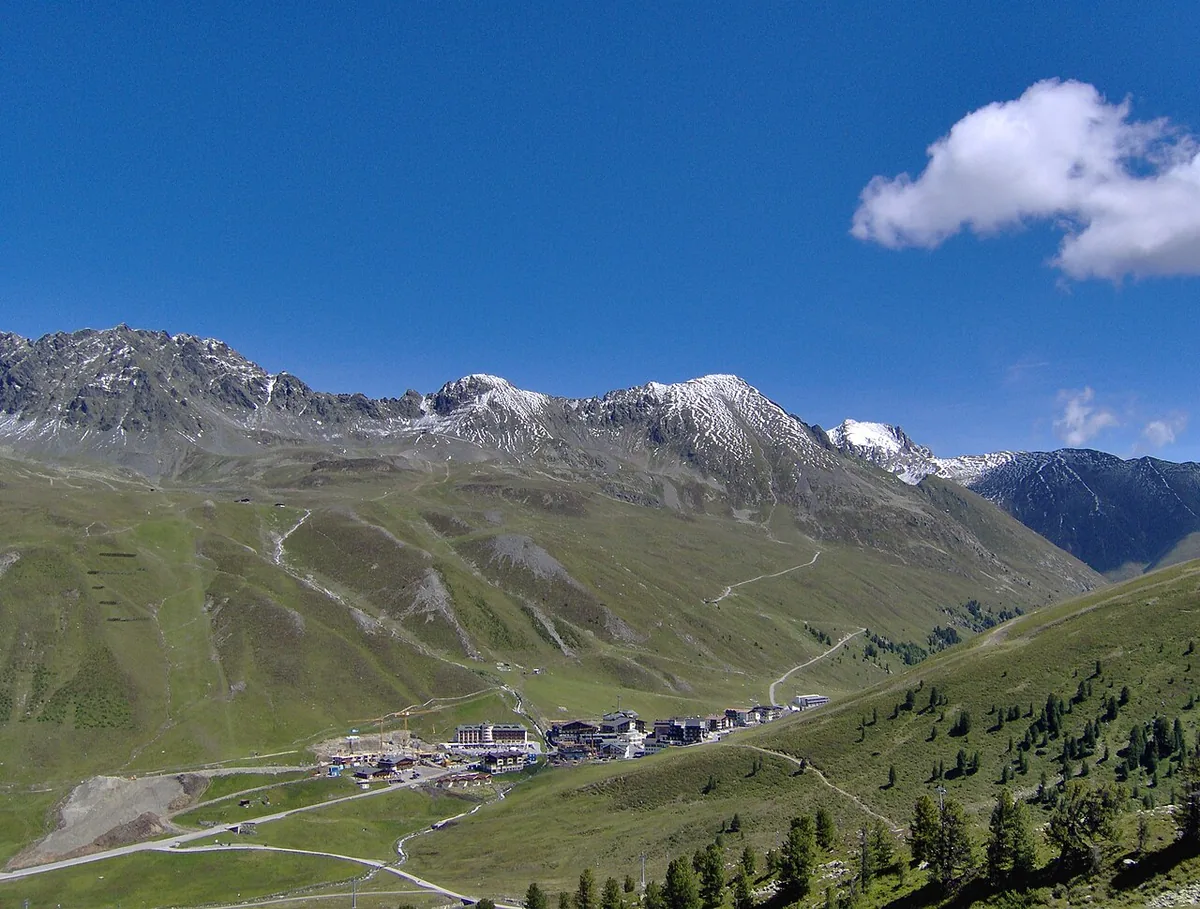 Kühtai, Austria. Photo: Tubantia (CC BY-SA 3.0); resized and converted to WebP.