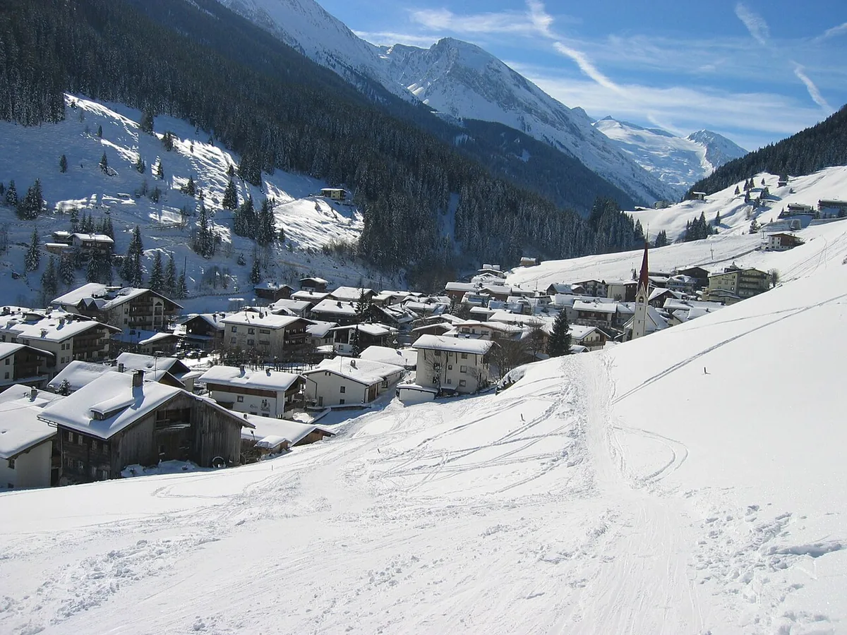 Lanersbach, Austria. Photo: The original uploader was Laura06 at French Wikipedia . (CC BY-SA 3.0); resized and converted to WebP.