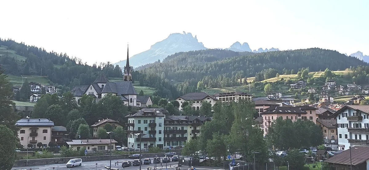 Moena, Italy. Photo: Mateus2019 (CC BY-SA 3.0); resized and converted to WebP.