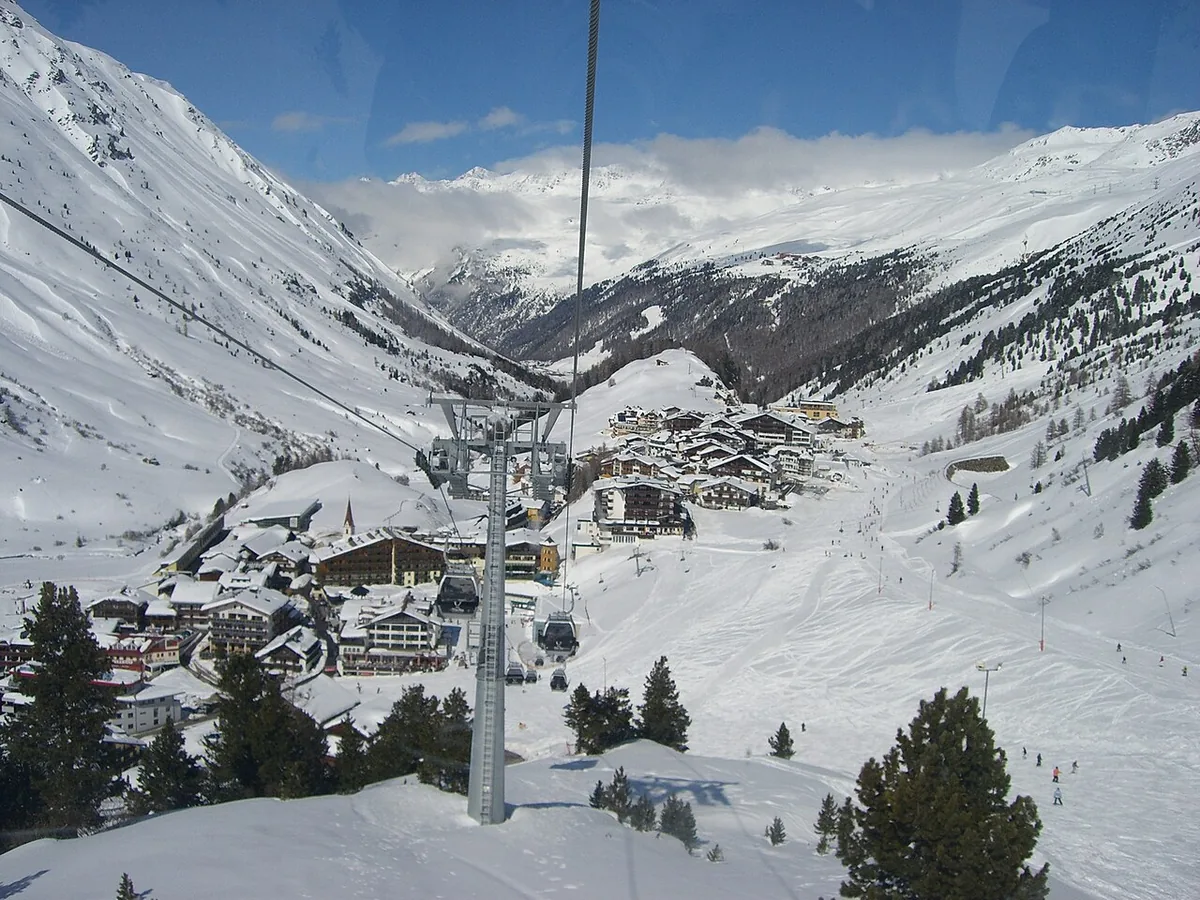 Obergurgl, Austria. Photo: Suppengrün (Public domain); resized and converted to WebP.