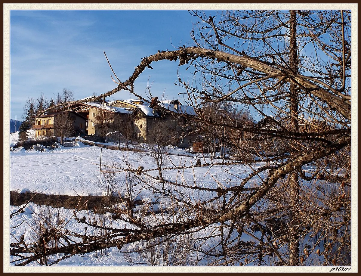 Sansicario, Italy. Photo: patano (CC BY-SA 3.0); resized and converted to WebP.